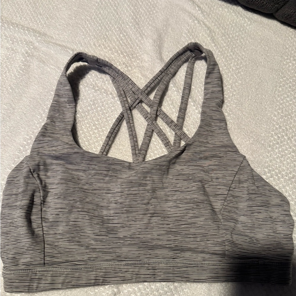 Lululemon Free to be Serene sports Bra